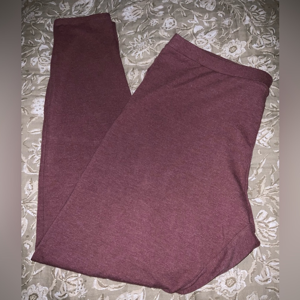 Lauren Conrad ~ Disney legging..